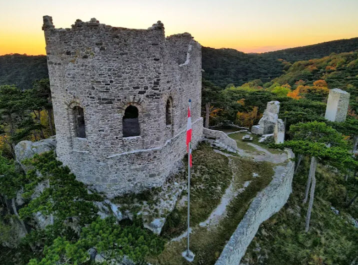 Burgruine Mödling, Mödling, Austria, Austria